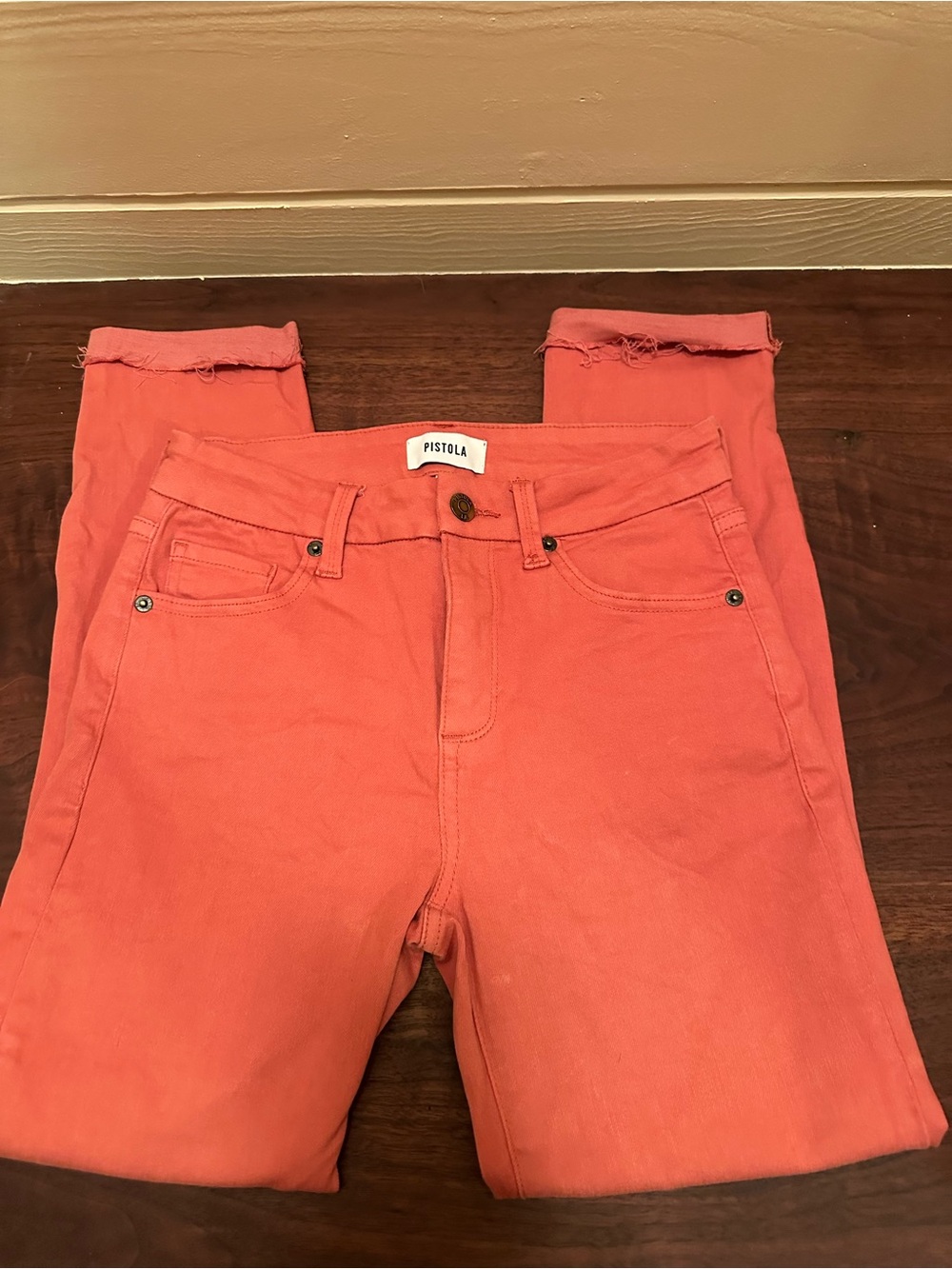 pistola Coral Cutoff Hem Skinny Jeans